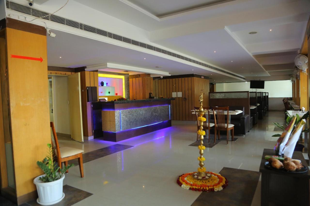 N7 Elite Restaurant&Bar Sangareddy Exterior foto
